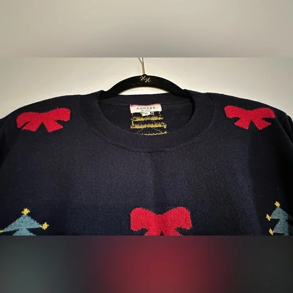 Unique Vintage Navy Christmas Tree & Red Bow Pattern Sweater NWOT 1X - Picture 5 of 8